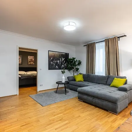 Apartament Live Centrally In A Spacious And Modern In