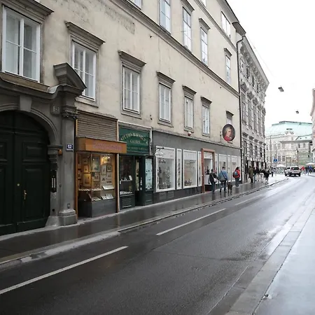Heart Of - * Viena