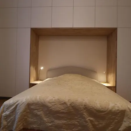Apartment Mit Balkon Beim Schloss Belvedere *