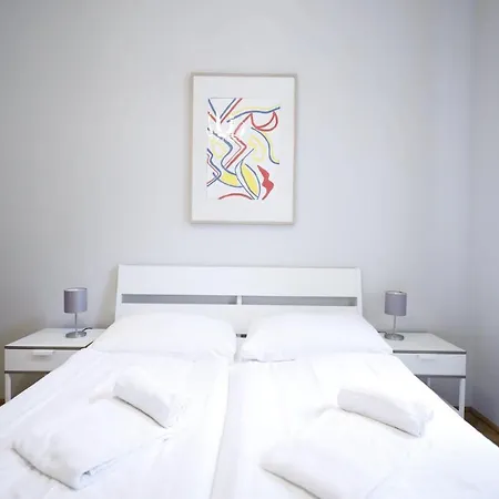 Heymi Karlsplatz Apartment Vienna