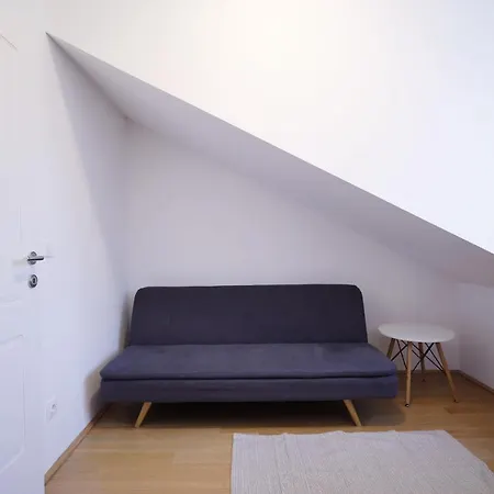 Apartment Heymi Opernring Vienna
