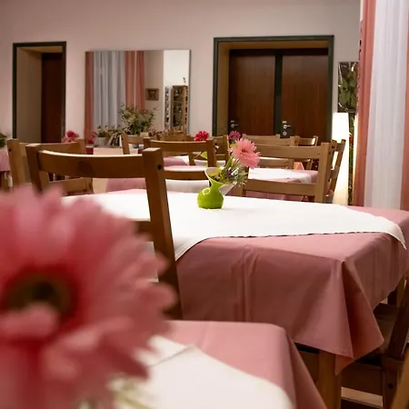 Mariahilf Bed & Breakfast