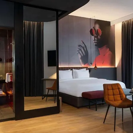 Отель Radisson Red Hotel, Вена