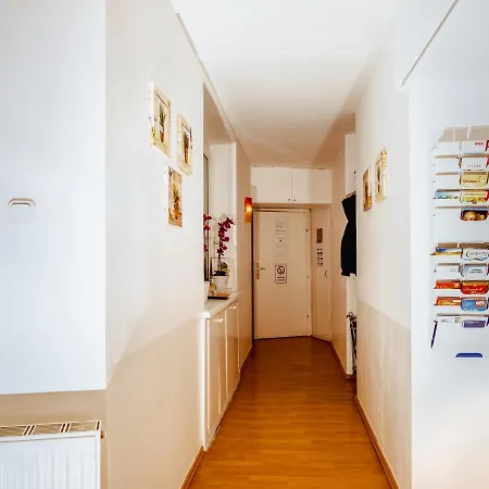 Apartment Wohnen Im Herzen Von At The Waterfront Vienna