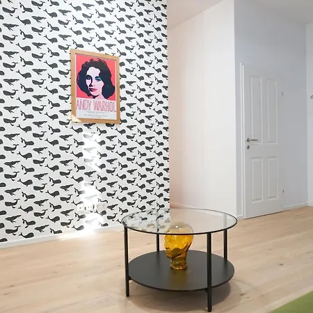 Apartment Vibrant Design - Full Kitchen - Wi-fi - 18 Mins To Centre Vienna