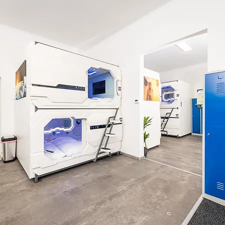 Space - Hall * Wiedeń