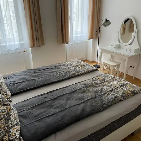 Gesamte Fuer 4 Personen 8