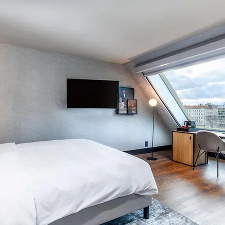 Radisson Red Hotel, Отель 4*