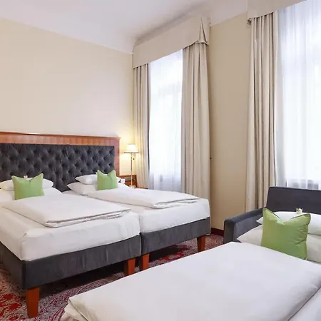 Kaiserhof Hotel 4*