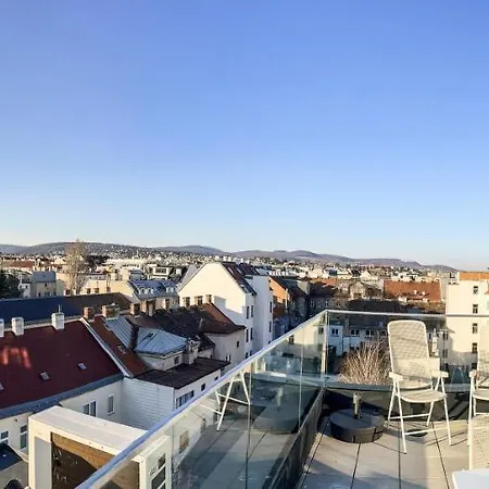 Rooftop Mit Grosser Terrasse *