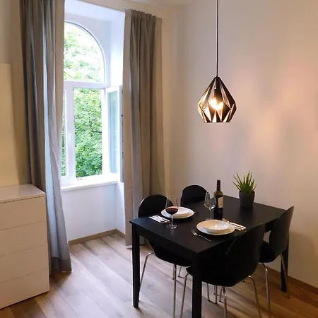 Max, Ruhige Sonnige In Praternahe Apartment
