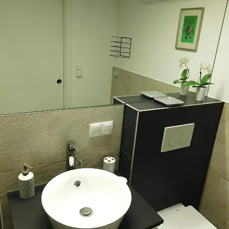 Apartment Max, Ruhige Sonnige In Praternahe Vienna