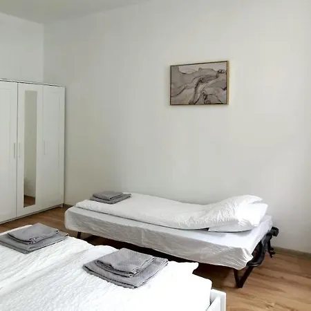 Bacher Apartment