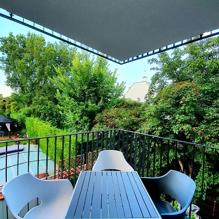 Apartment Near Lake Fully Furnished Beautiful