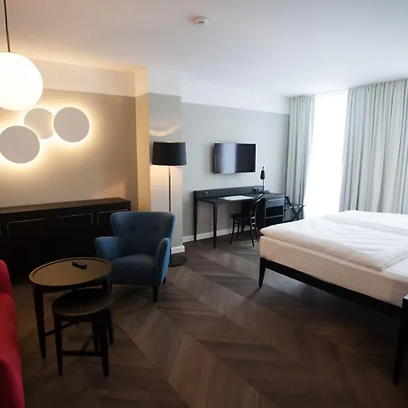 Caroline Hotel