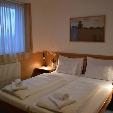 Hotel Donaustadt Kagran - At Metro U1 Vienna