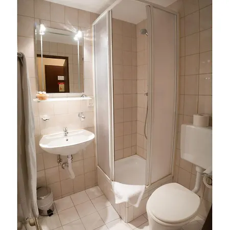 Bajazzo Hotell 3*