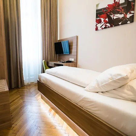Marc Aurel - Center Hotel