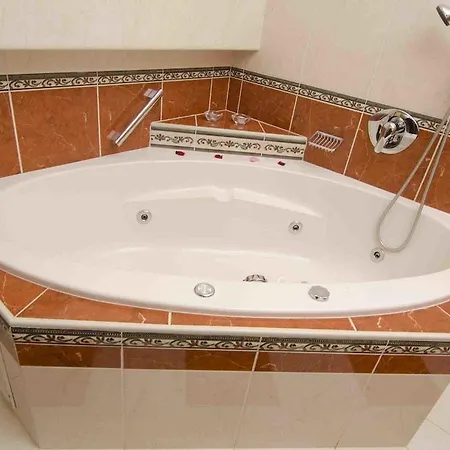 Cryston 3* Wenen
