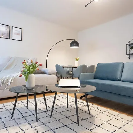Chic 1-bed By Canal Walk To Historic Centre דירה וינה