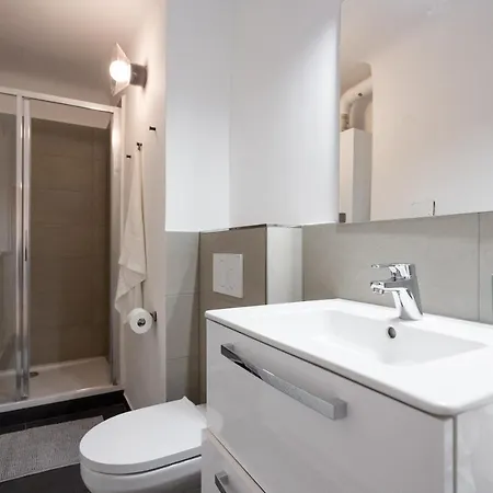 Chic 1-bed By Canal Walk To Historic Centre * וינה