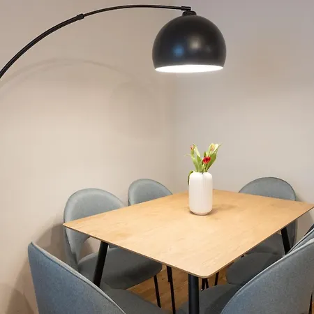 דירה Chic 1-bed By Canal Walk To Historic Centre