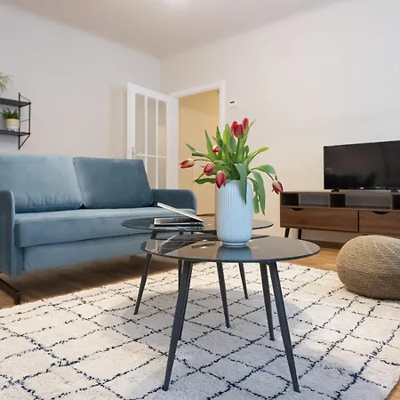 דירה Chic 1-bed By Canal Walk To Historic Centre וינה
