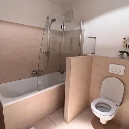 Exclusive Center Apartment *