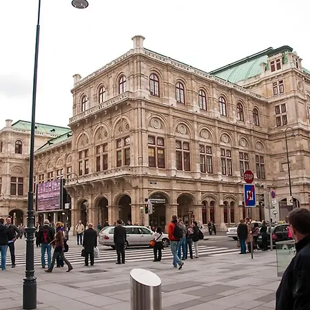Opera Am Operneck Self Check In * Vienna