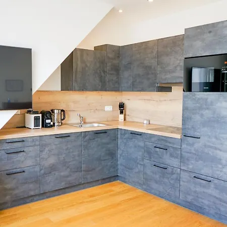 Nadland B61 Apartment