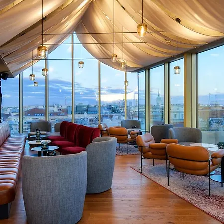 Radisson Red Hotel, Отель 4*