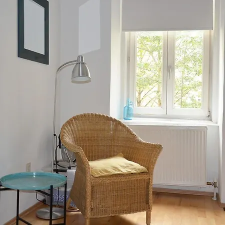1090 Apartment *
