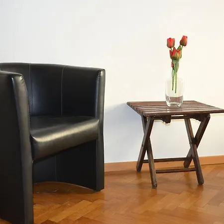 Apartment 1090 *