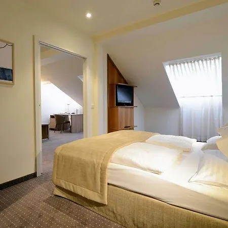 Hilight Aparthotel 4*