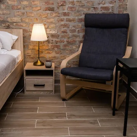 Apartment Comfortable Romantic 1 Bedroom Near Augarten