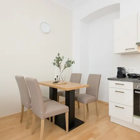 Yourapartment City Center Apartment *
