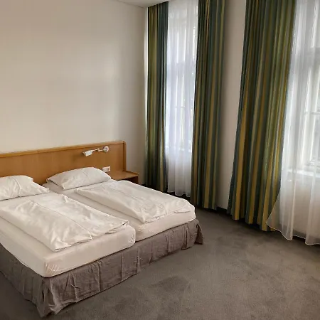 Kolbeck Hotel 2*