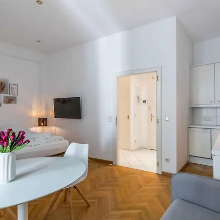 Beautiful Center 4 Apartment