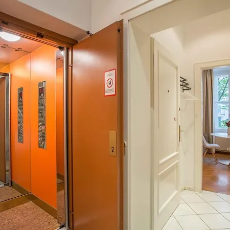 Beautiful Center 4 Apartment