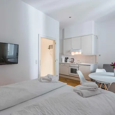 Beautiful Center 4 Apartment