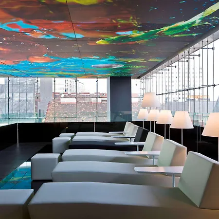 Hotel So/