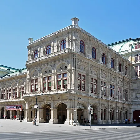 Hotel Opera 4*