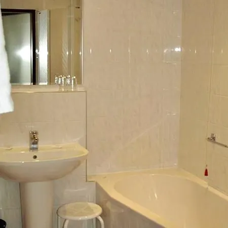 Admiral Hotel 3*