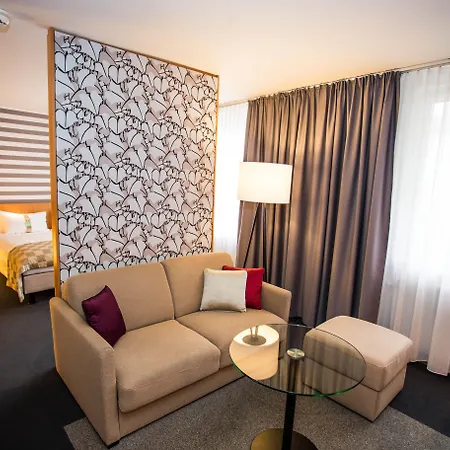 By Ihg Hotel Viena