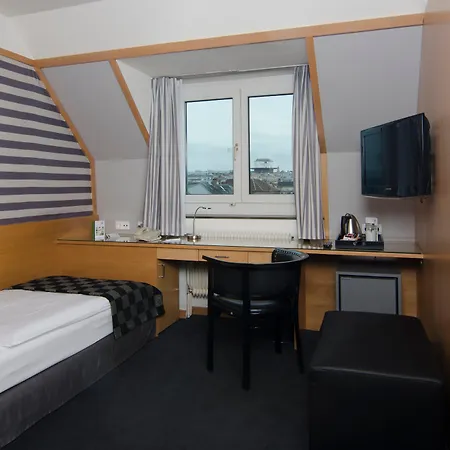 By Ihg 4* Viena