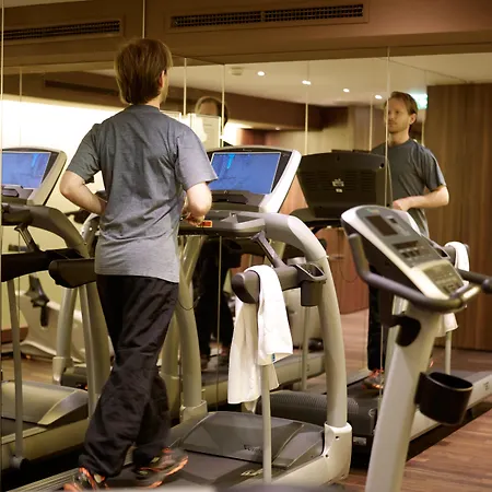 Hotel By Ihg Viena