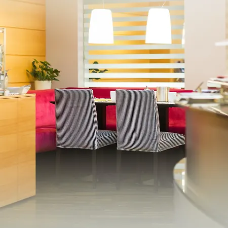 By Ihg