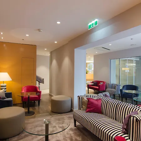Hotel By Ihg 4*