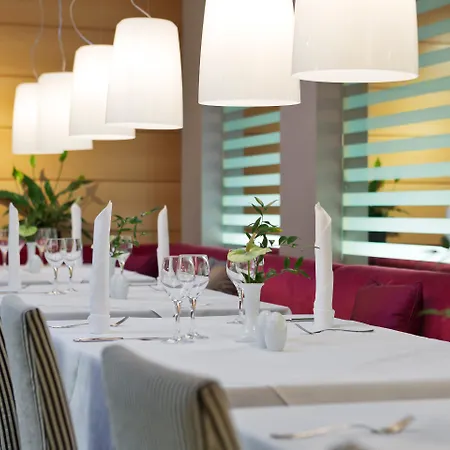 Hotel By Ihg 4*