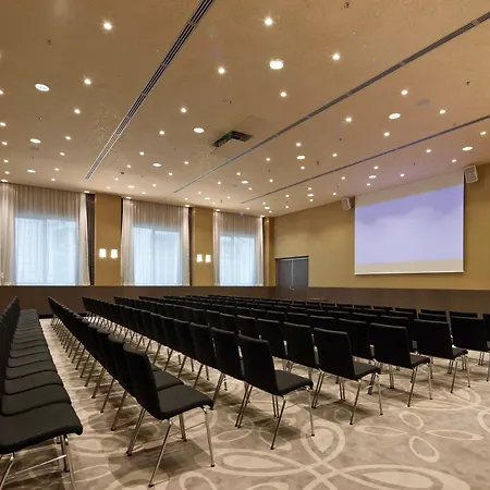 Hotel Doubletree By Hilton Schonbrunn 4*